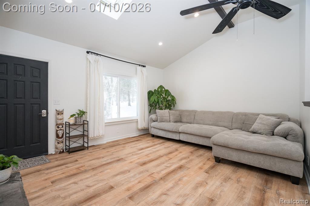 11422 Crosby Road, Fenton, MI 48430 — Photo 8