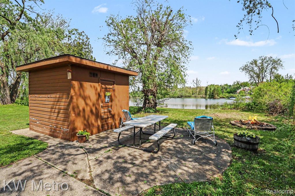 657 Dunleavy Drive, Highland, MI 48356 — Photo 23