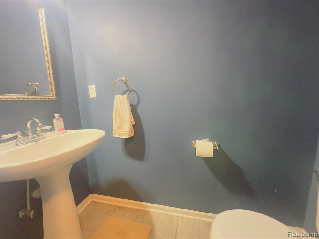 41672 WHITE TAIL Lane, Canton, MI 48188 — Photo 16