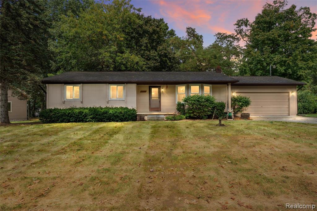 711 S Newman Road, Lake Orion, MI 48362 — front exterior