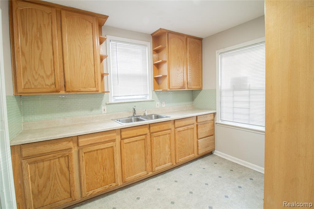 18217 Archdale Street, Detroit, MI 48235 — Photo 8