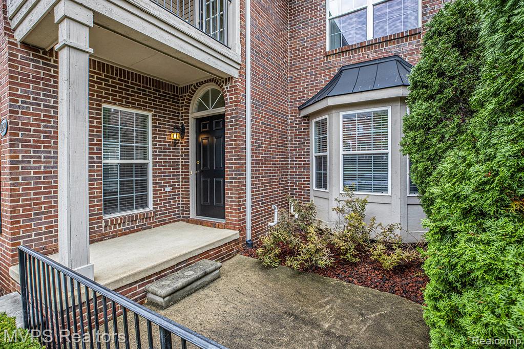 42640 Park Cresent Drive, Sterling Heights, MI 48313 — Photo 25