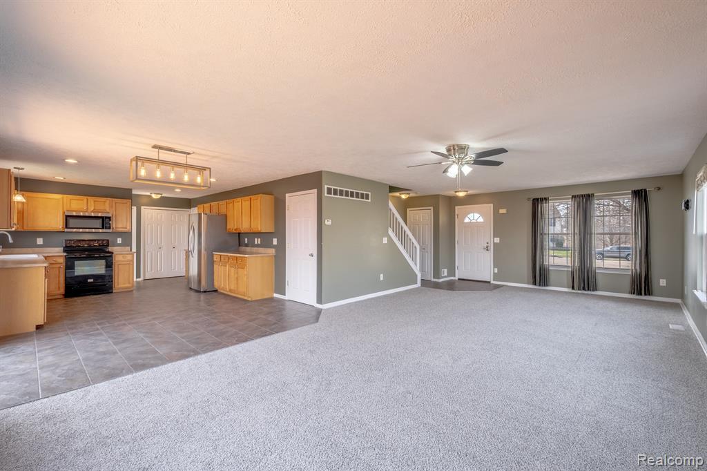 618 RUSTIC Trail, Linden, MI 48451 — Photo 4