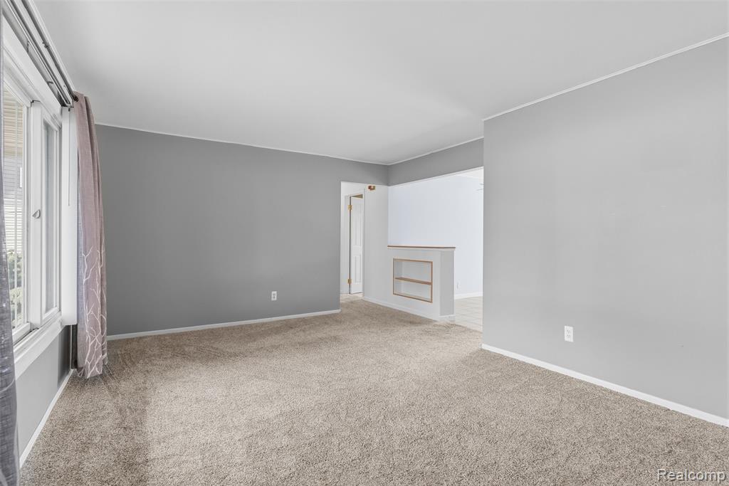 5155 Oxford Court, Swartz Creek, MI 48473 — Photo 6