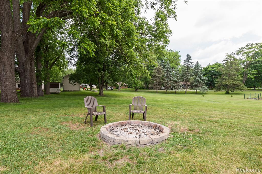 9137 Maltby Road, Brighton, MI 48116 — Photo 40