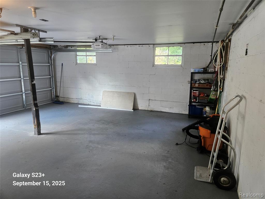 624 Hickory Street, Fenton, MI 48430 — Photo 48