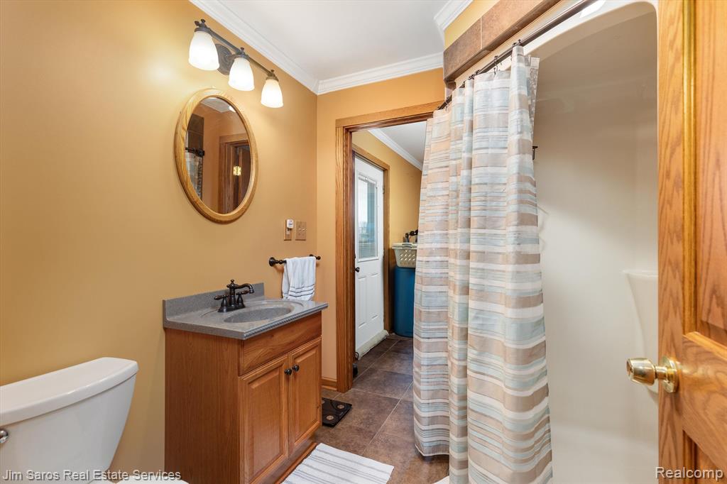 6573 FRED W MOORE, China, MI — Photo 14