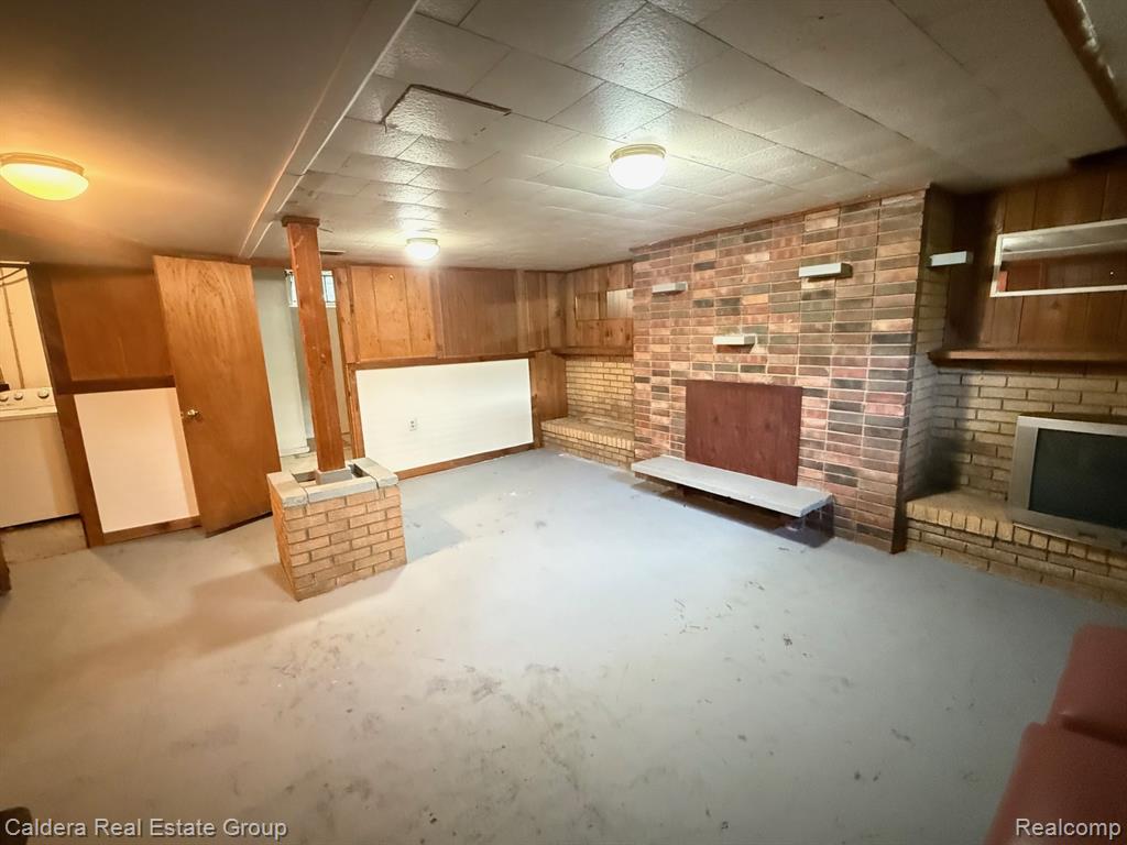 733 Black Avenue, Flint, MI 48505 — Photo 12