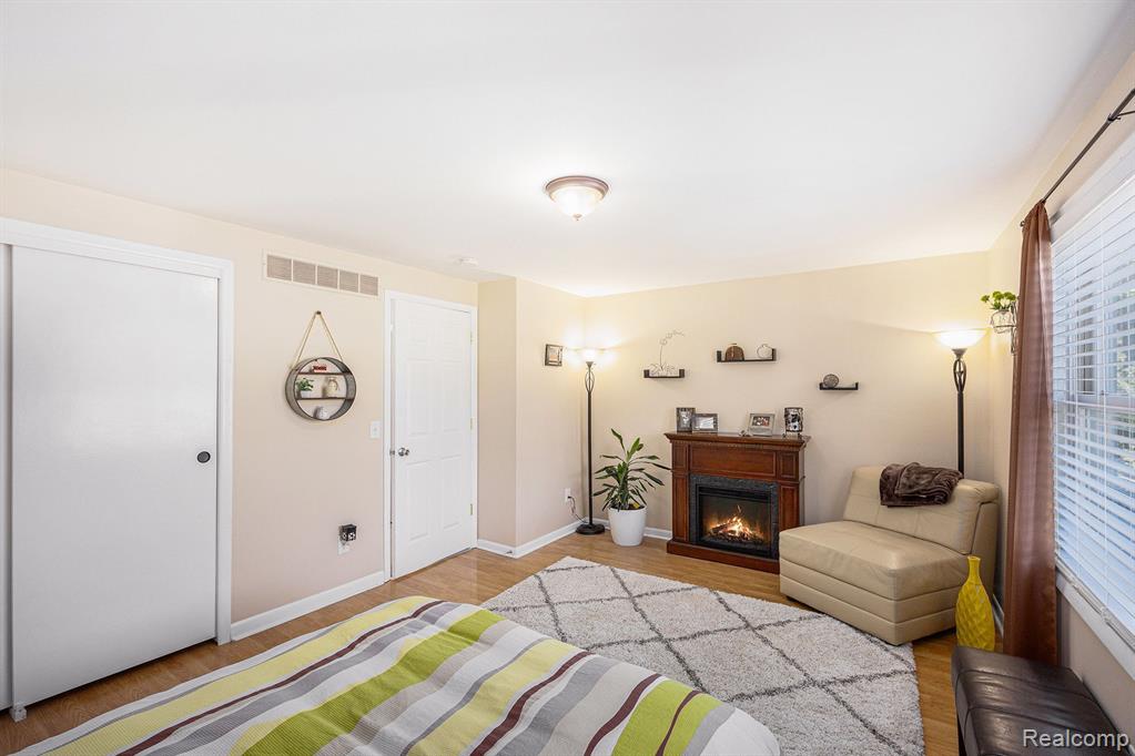 143 BROADWAY Street, Oxford, MI 48371 — Photo 24