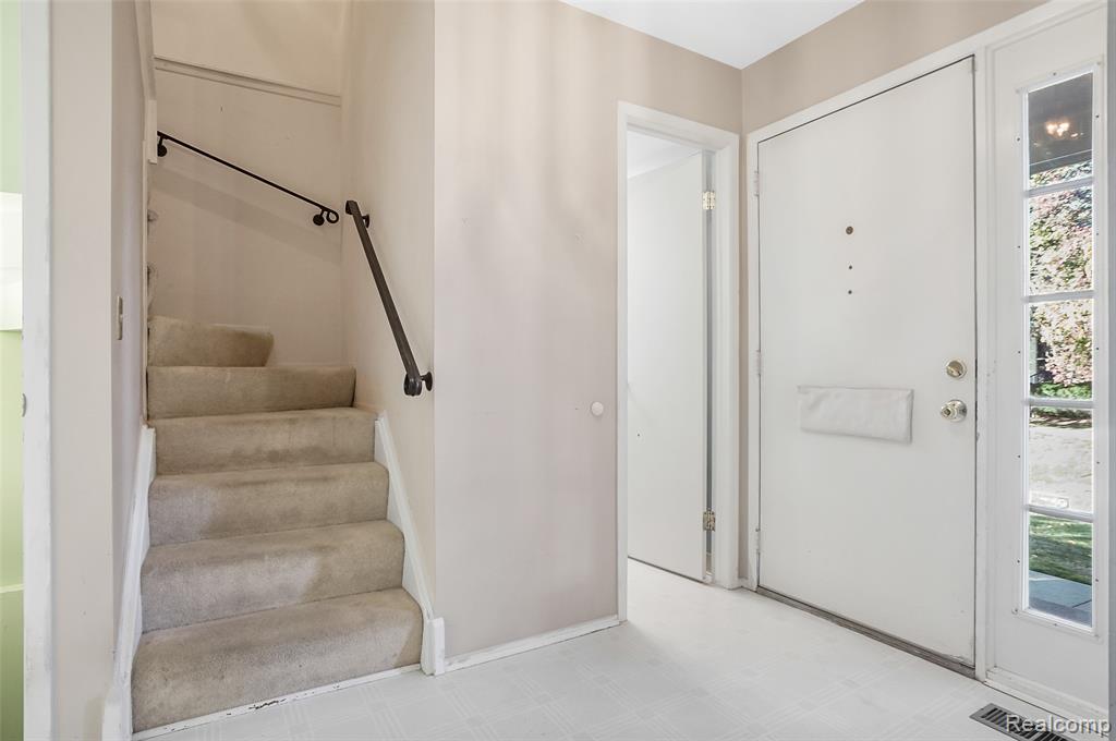 42142 Gladwin Street, Novi, MI 48167 — Photo 5