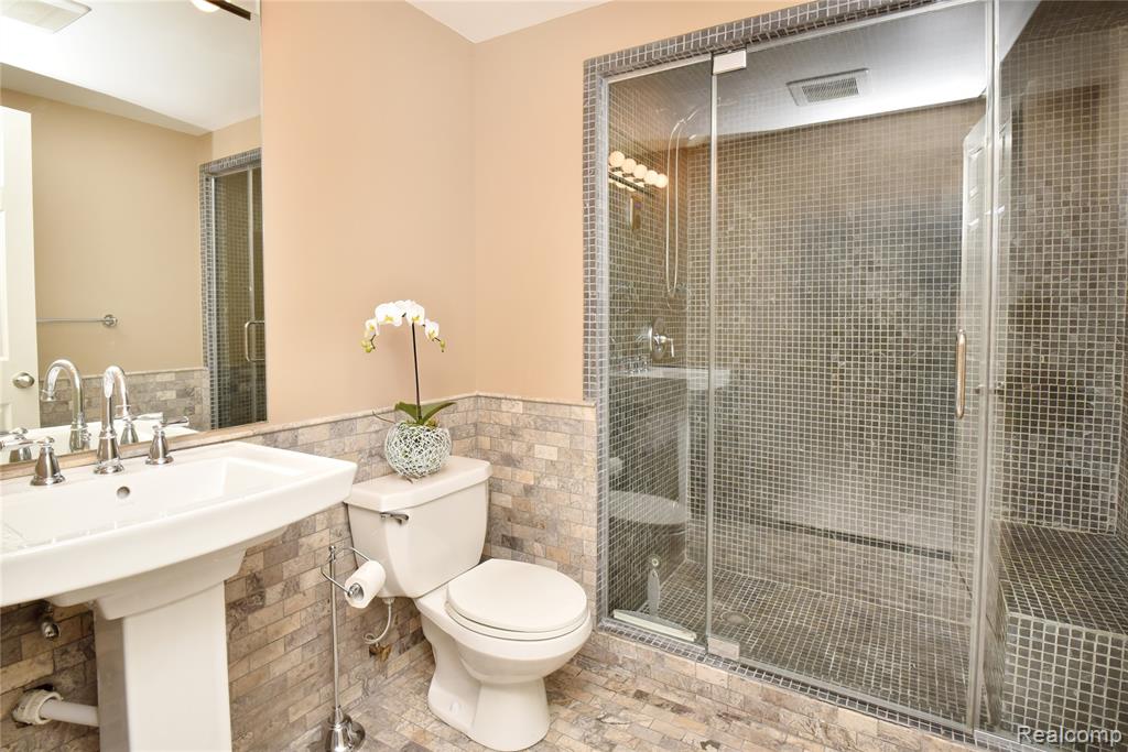 457 Cambridge Way, Bloomfield Hills, MI 48304 — Photo 41