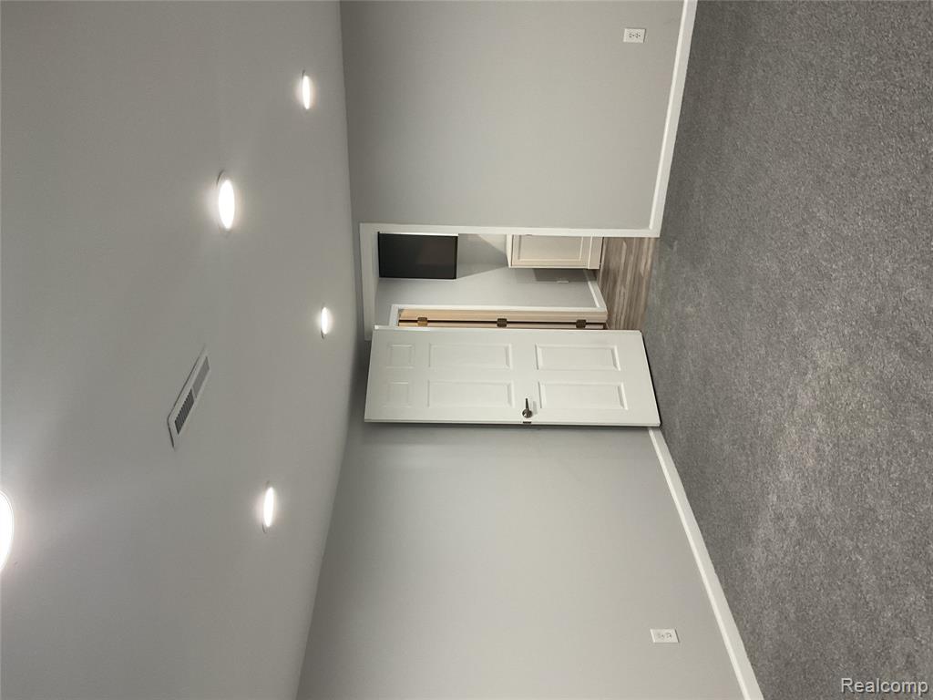 7070 Riverstone Road, West Bloomfield, MI — Photo 23