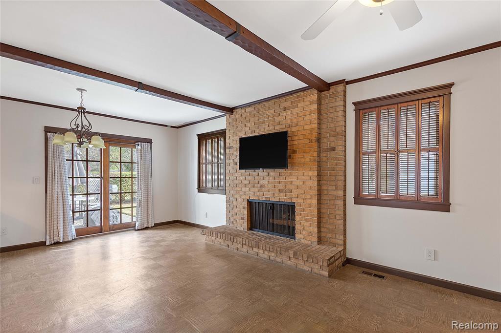 922 Canterbury Drive, Madison Heights, MI 48071 — Photo 11