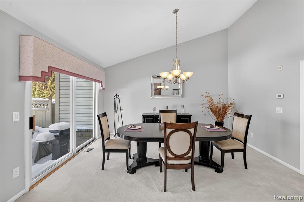 7328 Simsbury Drive, West Bloomfield, MI — Photo 15