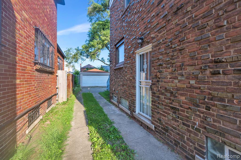 18961 Pennington Drive, Detroit, MI 48221 — Photo 33