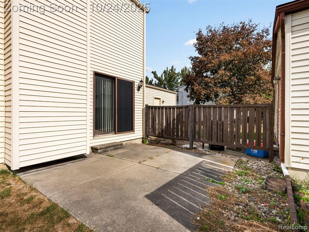 2844 Roundtree Drive, Troy, MI 48083 — Photo 26