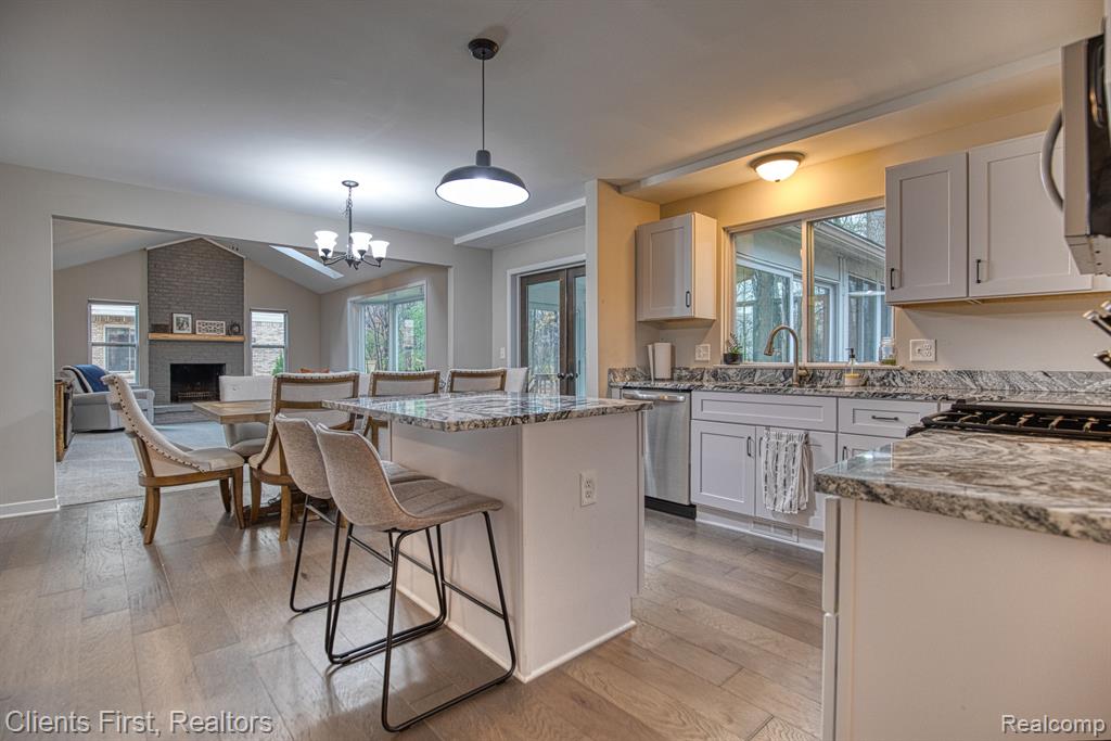 42103 WOODCREEK Lane, Canton, MI 48188 — Photo 9