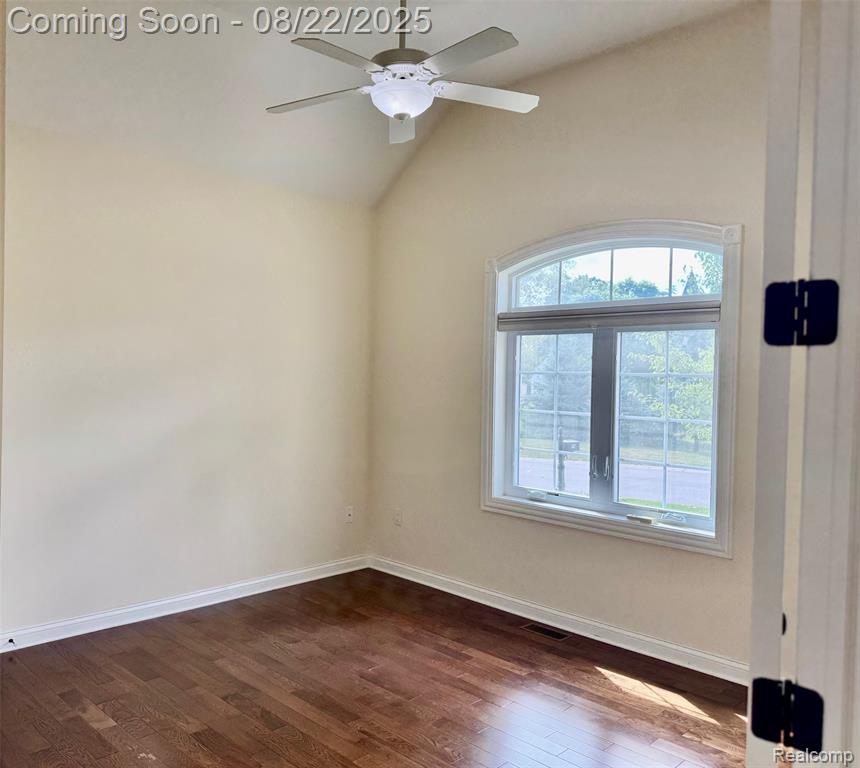 76 Fox Hollow Drive N, Metamora, MI 48455 — Photo 24