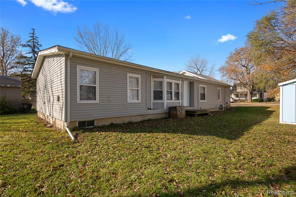 825 Smith Street, Monroe, MI 48161 — front exterior