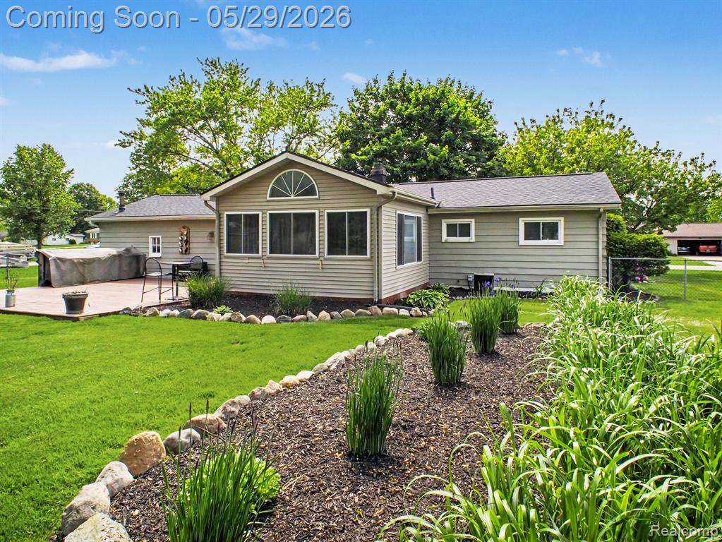 5499 Robin Drive, Grand Blanc, MI 48439 — Photo 4