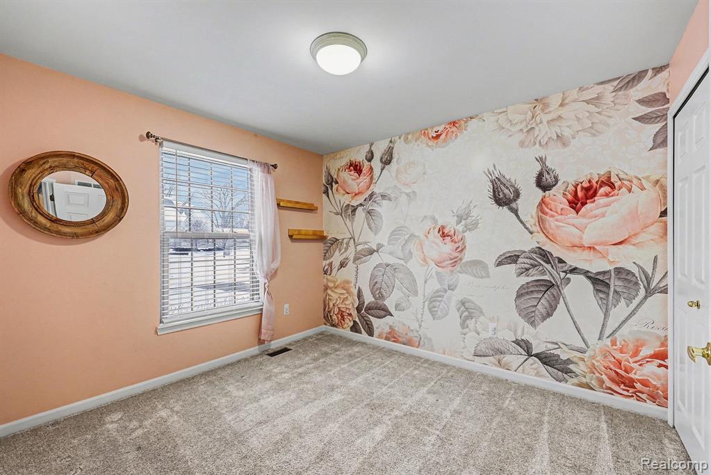 38846 Hampton Court, Harrison Township, MI — Photo 13