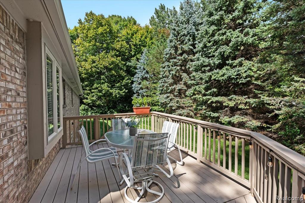 45964 Woodview Drive, Shelby Twp, MI 48315 — Photo 35