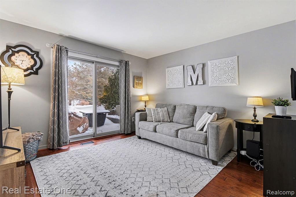 4813 Pickford Drive, Troy, MI 48085 — Photo 4