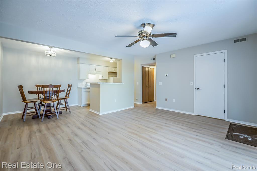 410 Spring Brooke Drive, Brighton, MI 48116 — Photo 6