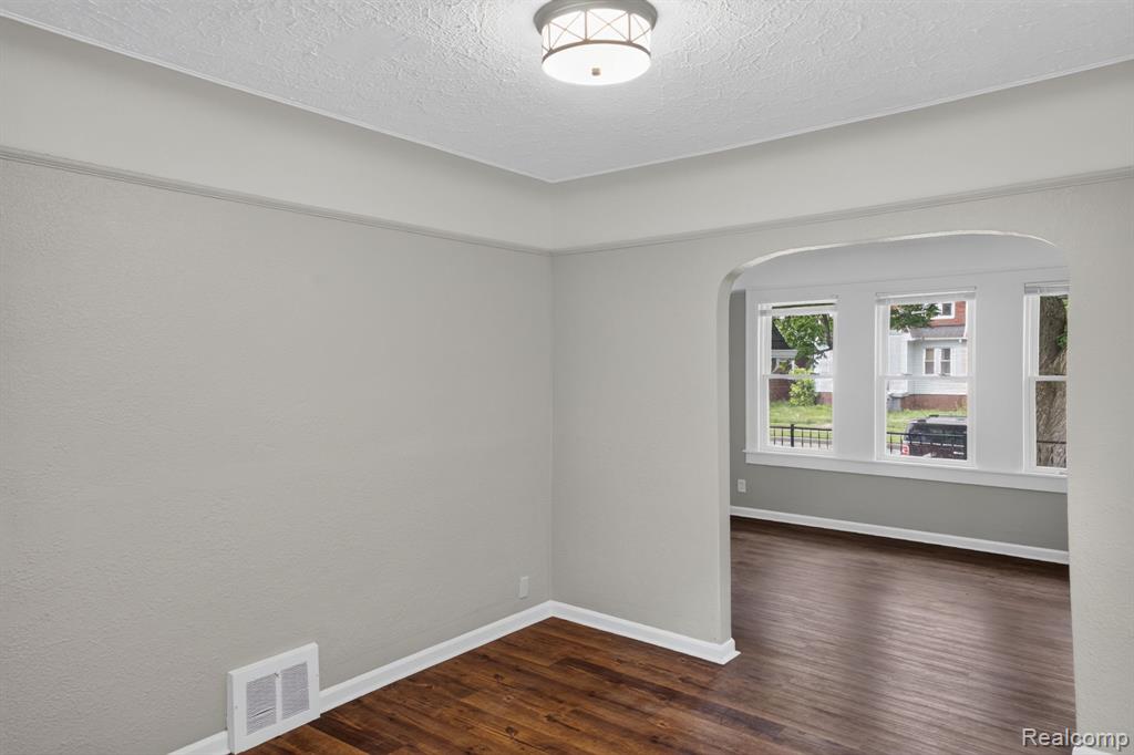 9297 McKinney Street, Detroit, MI 48224 — Photo 24