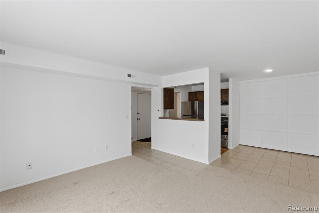 924 Chestnut Hill Drive, F, Auburn Hills, MI 48326 — Photo 4