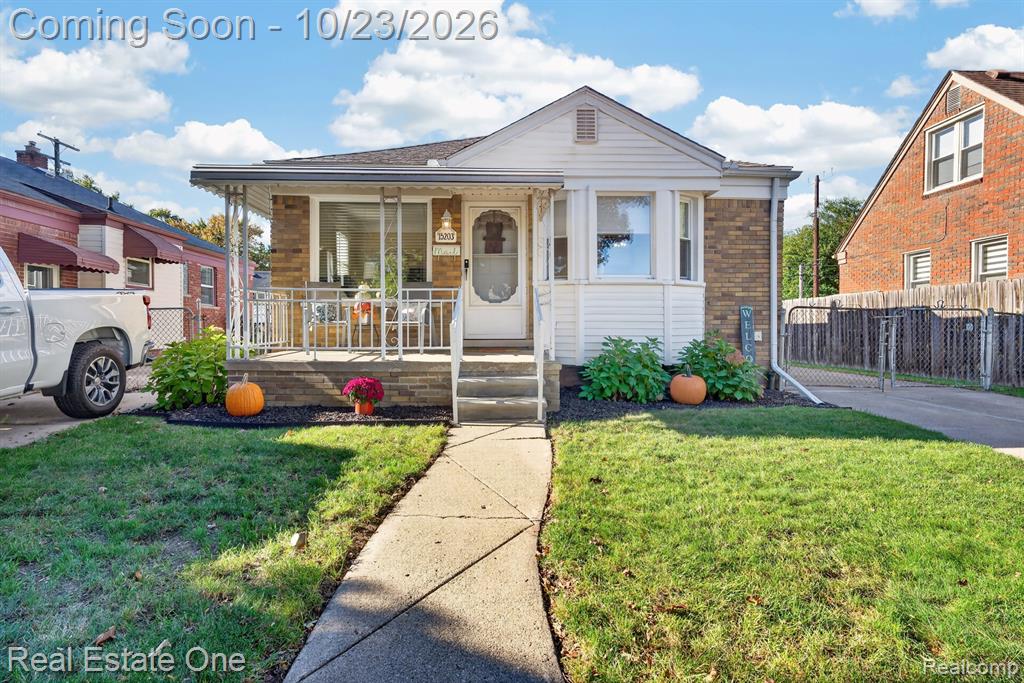 15203 Dasher Avenue, Allen Park, MI 48101