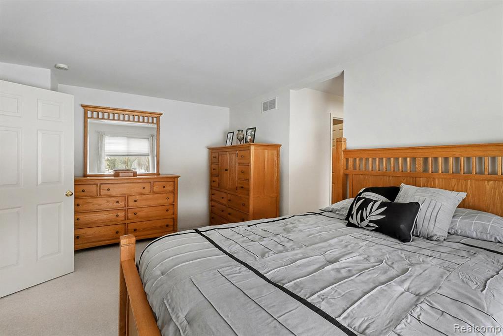 4420 McKeachie Road, White Lake, MI 48383 — Photo 24