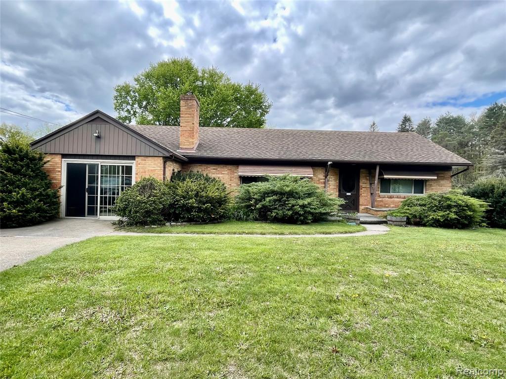 7234 Davison Road, Davison, MI 48423 — front exterior