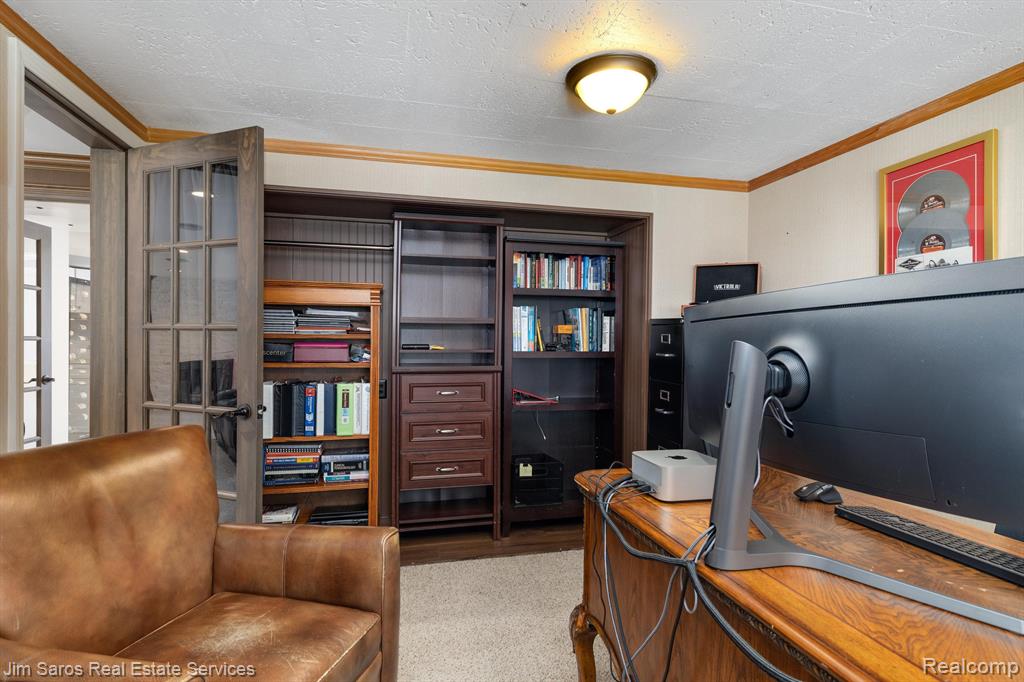 71 WOODLAND SHORES Drive, Grosse Pointe Shores, MI 48236 — Photo 17