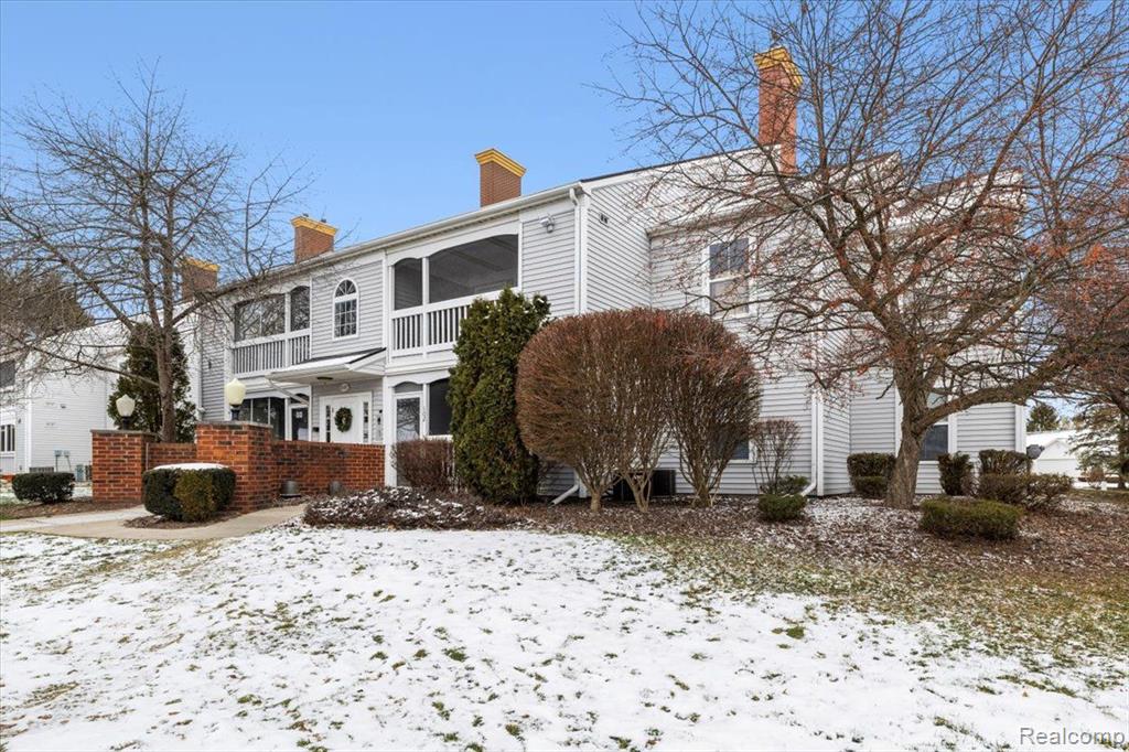 1137 CURZON Court, 101, Howell, MI 48843 — Photo 2