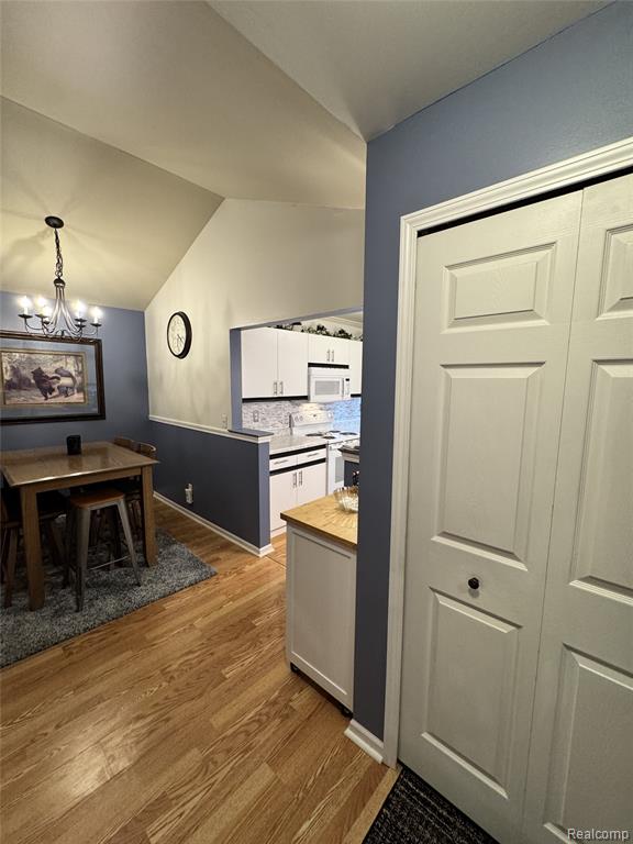 4165 Berkshire Drive, Sterling Heights, MI 48314 — Photo 10