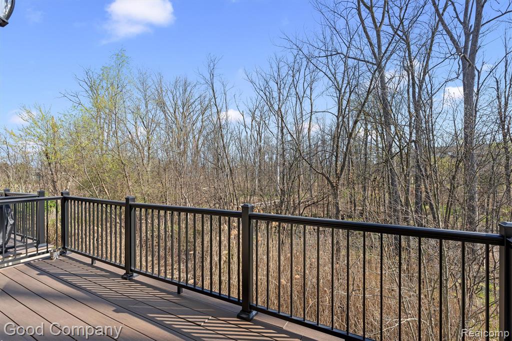 602 Pointe Drive, Walled Lake, MI 48390 — Photo 25