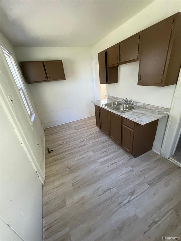 227 MASSACHUSETTS Street, Highland Park, MI 48203 — Photo 4