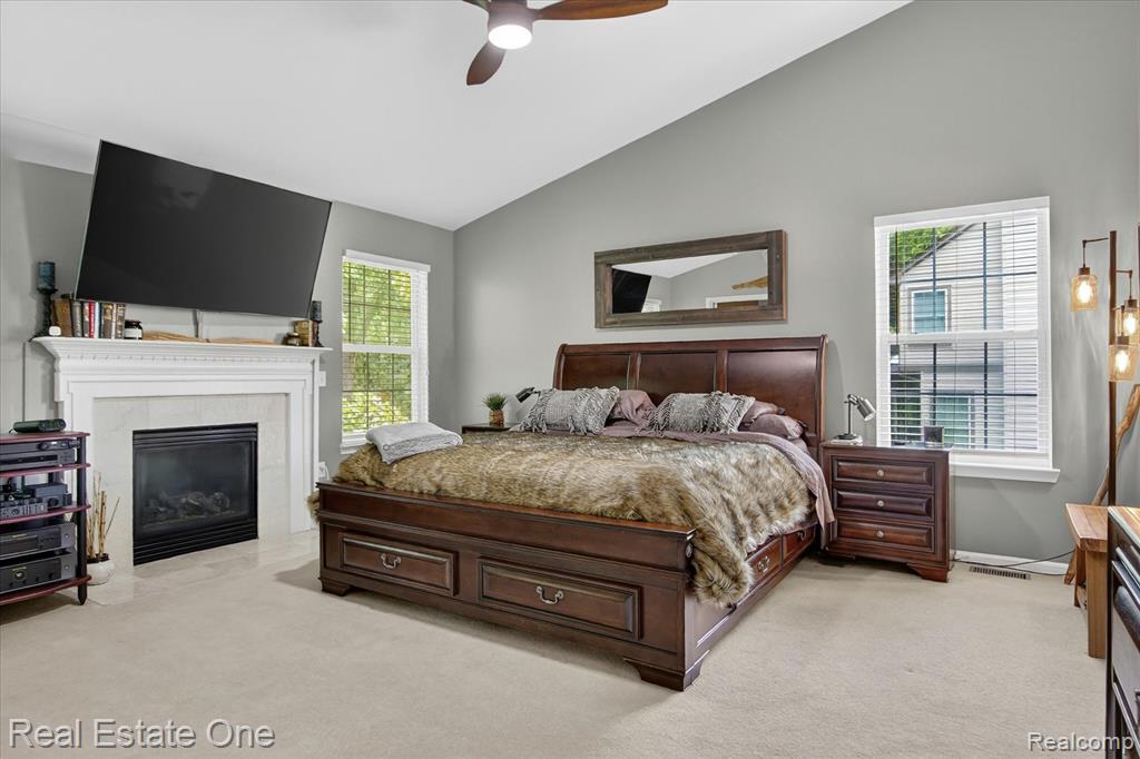 1972 Woodridge Court, Highland, MI — Photo 25