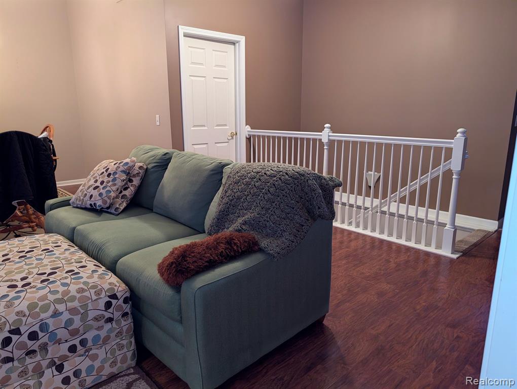 4539 CRESENT Drive, 52, Trenton, MI 48183 — Photo 3