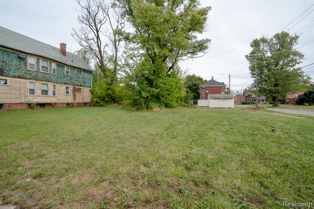 6913 Benson Street, Detroit, MI, 48207