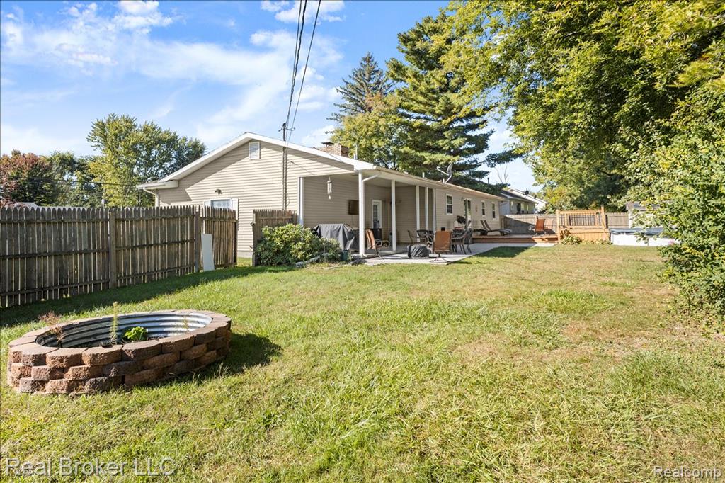 4268 Ravenswood Road, Port Huron, MI 48060 — Photo 34