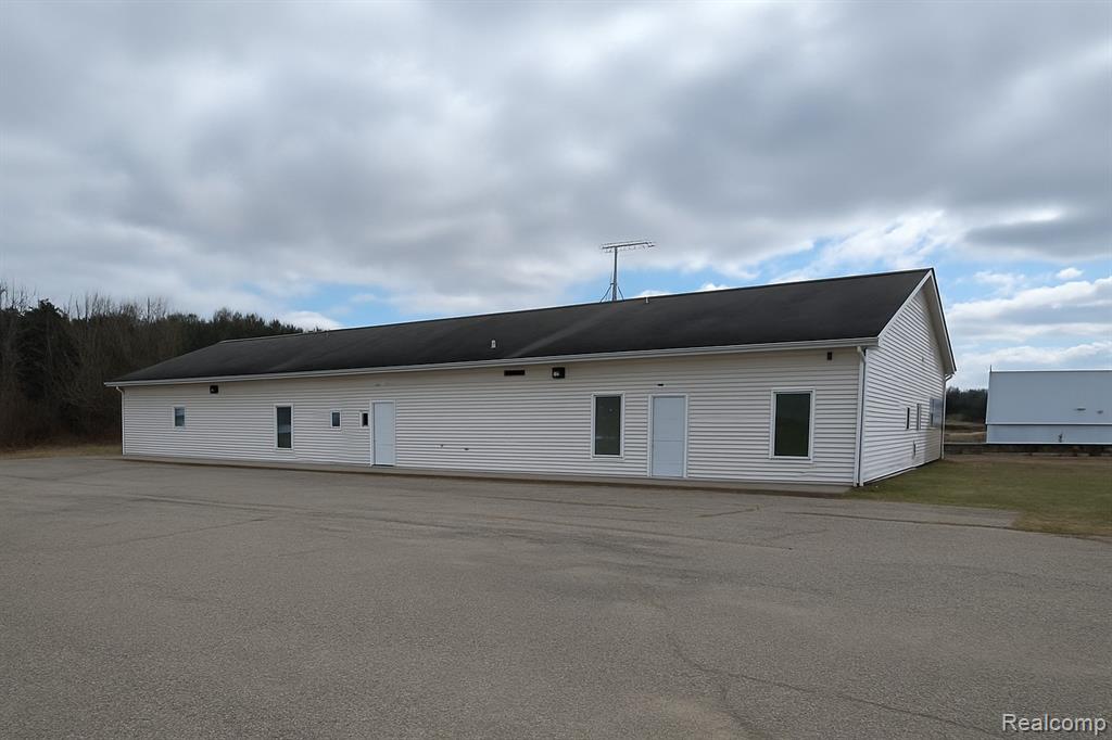 1379 Industrial Park Drive, Edmore, MI 48829