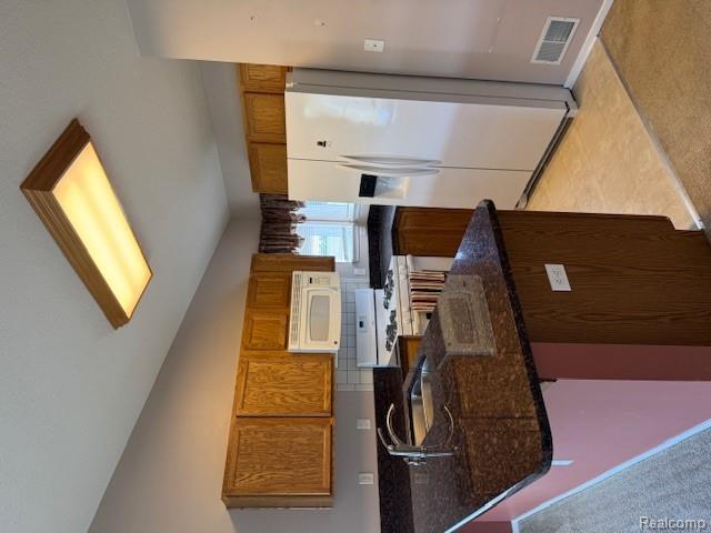 4313 Eagle Lane, 80, Burton, MI 48519 — Photo 12