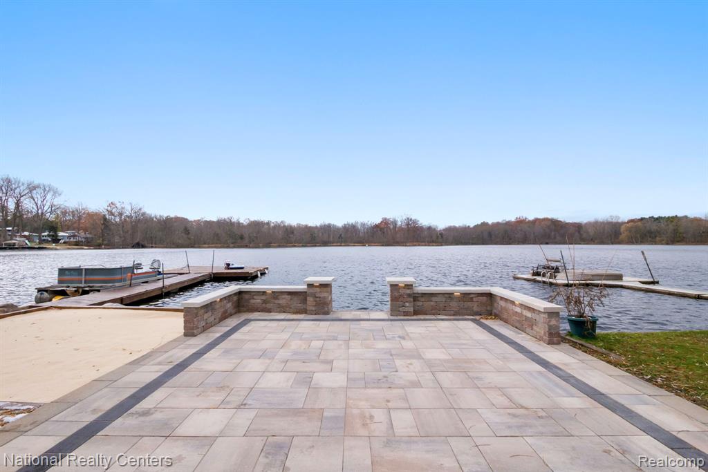 12123 Kirby Lane, South Lyon, MI 48178 — Photo 10