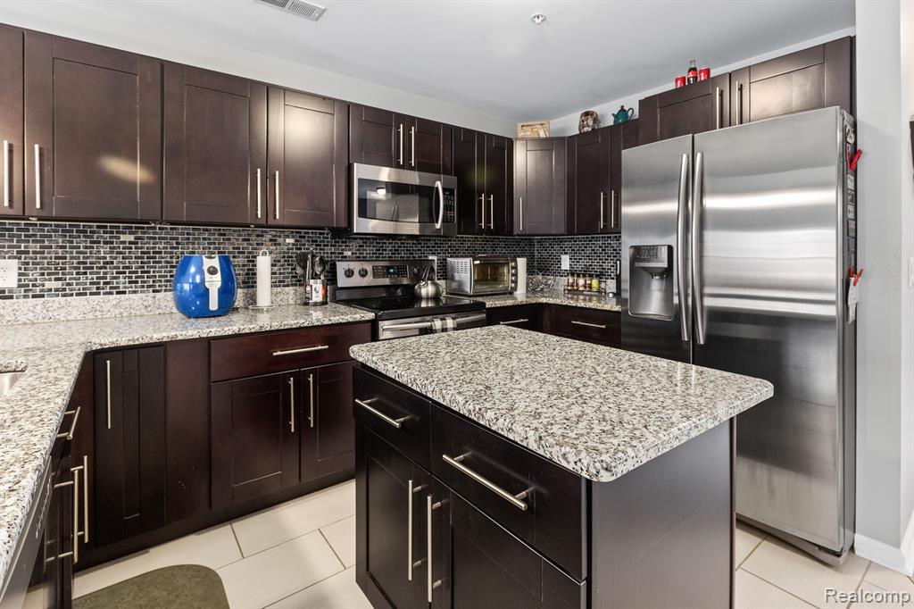 2654 Woodward Avenue, Detroit, MI, 48201