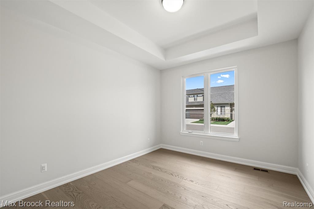 7479 Gramercy Circle, 16, West Bloomfield, MI — Photo 12