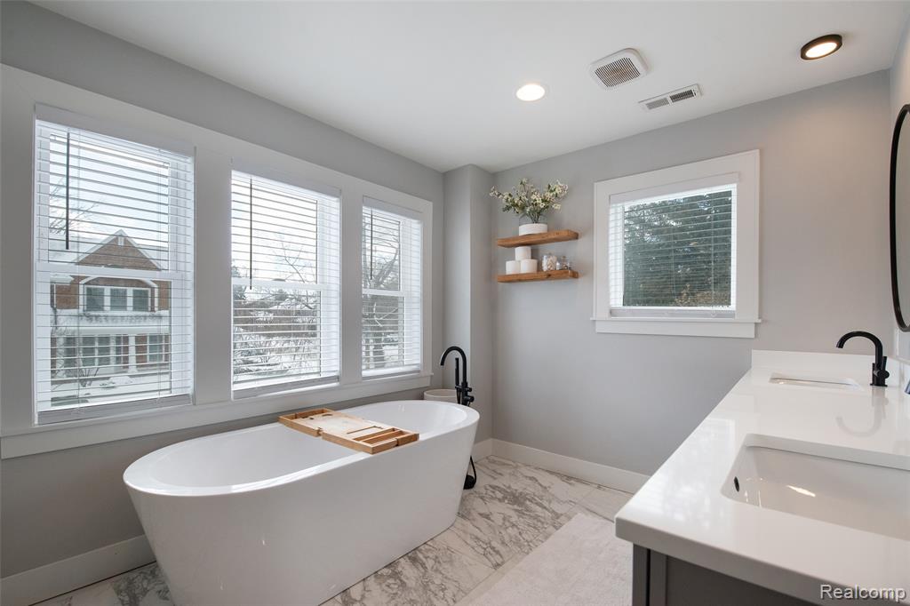 422 Walnut Avenue, Royal Oak, MI 48073 — Photo 33