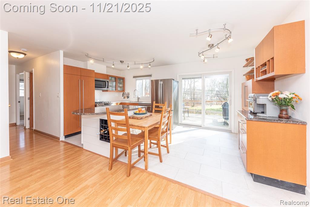 417 Lyon Court, South Lyon, MI 48178 — Photo 8