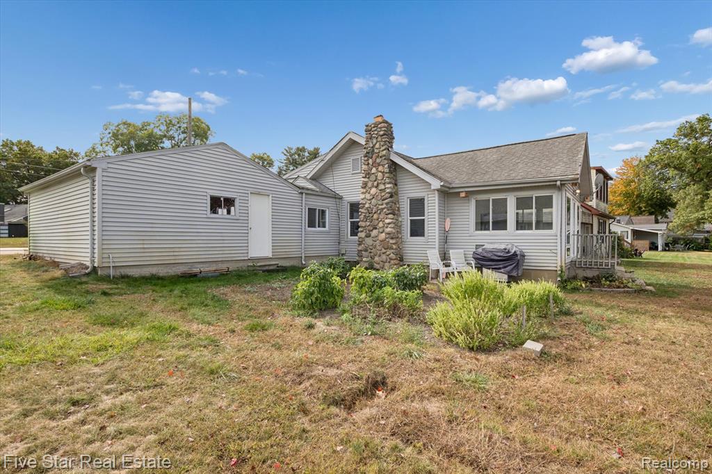 9548 Roundlake Boulevard NE, White Lake, MI — Photo 3
